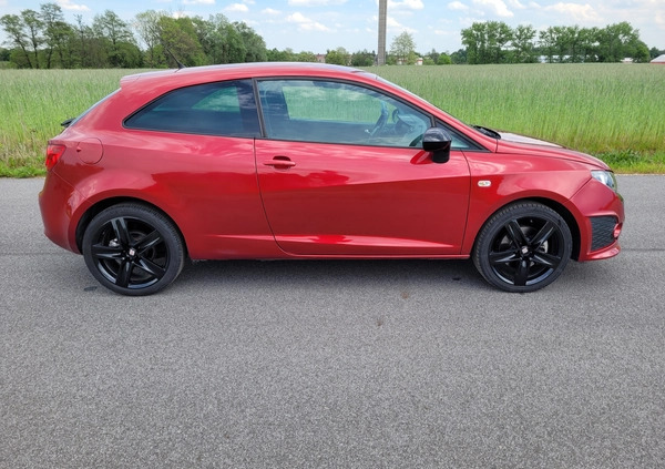 Seat Ibiza cena 28500 przebieg: 111197, rok produkcji 2012 z Szamotuły małe 92